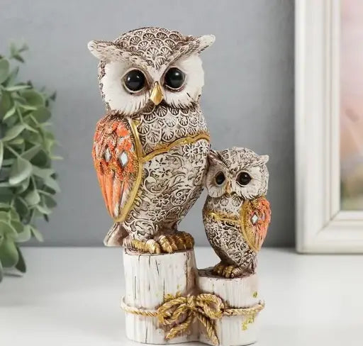 Vintage Owl on Stump Sculpture – Handcrafted Resin Figurine for Home, Shelf, or Garden Decor